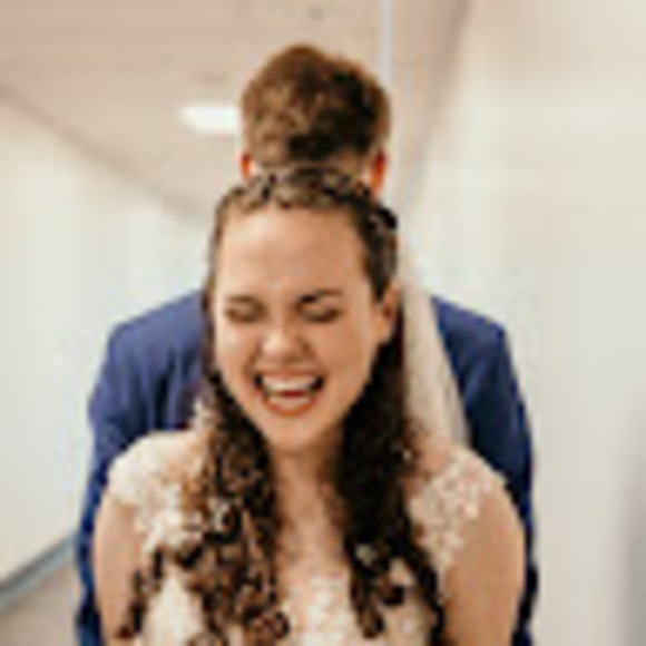 Meet your Posher, Olivia - Picture 1 of 1